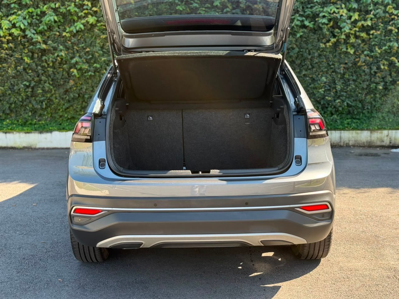 VOLKSWAGEN Nivus